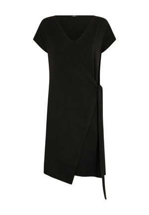 Schwarzes kurzärmeliges Kleid mit V-Ausschnitt, Wickeldesign und gebundenem Seitenakzent. Hergestellt aus weichem, leichtem Material mit glatter Textur.
