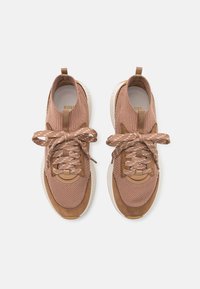 BOSS - Sneakersy niskie