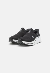 Skechers MAX CUSHIONING ELITE 2.0 - Tenisice - black/white