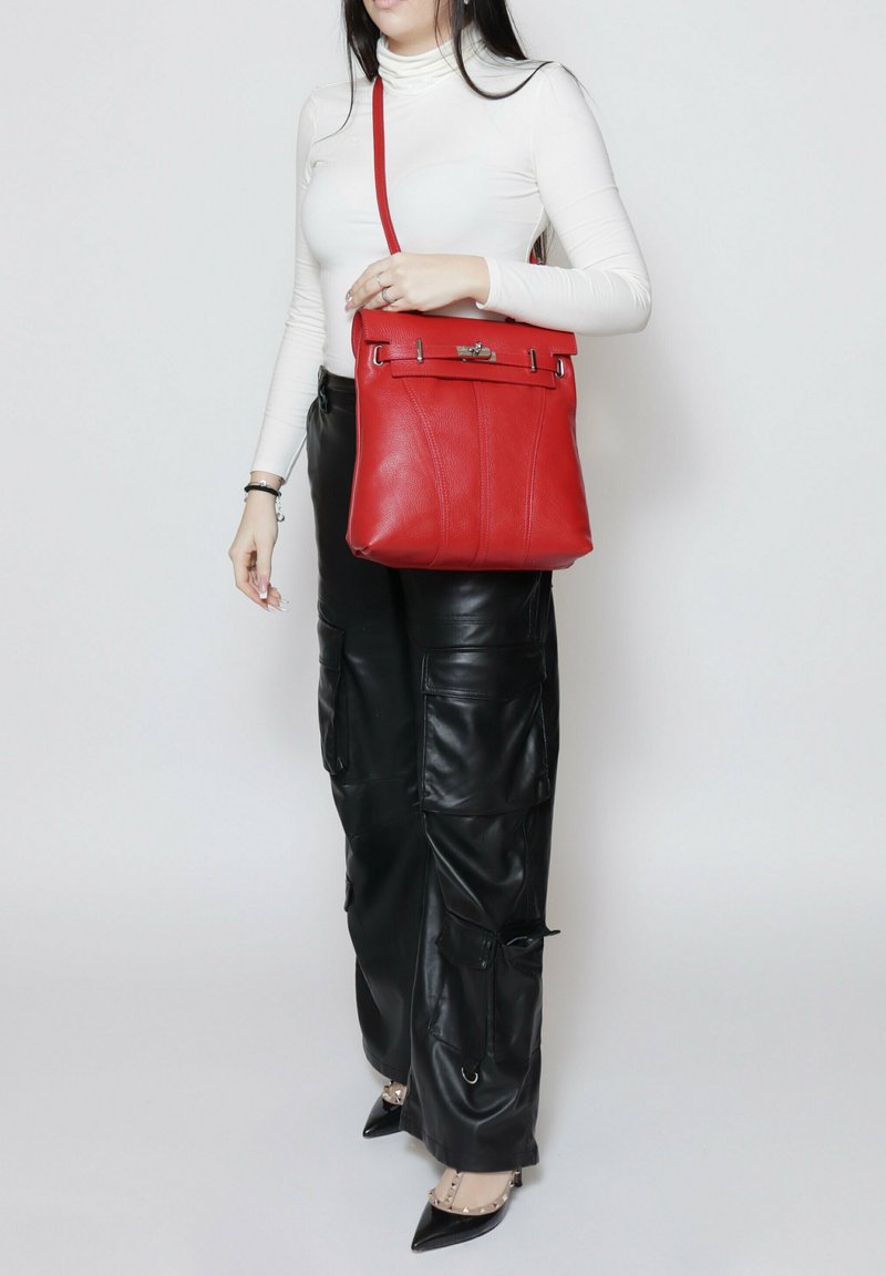 Roberta Rossi CONVERTIBLE INTO - Rugzak - red