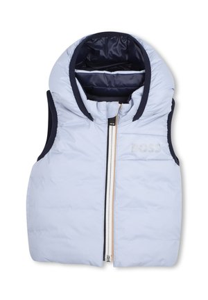 Veste légère matelassée sans manches bleu clair avec capuche et fermeture éclair centrale, avec une doublure bleu plus foncé à l'intérieur de la capuche.