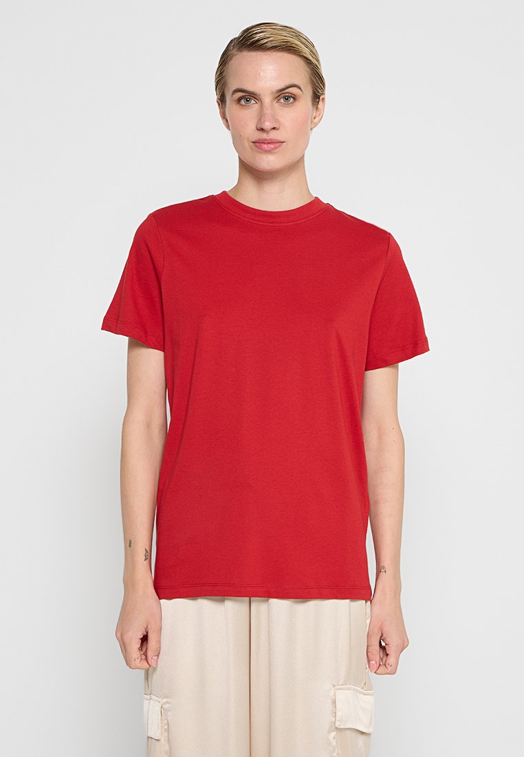 Selected Femme T-shirt basic rood Selected Femme T-shirt basic rood
