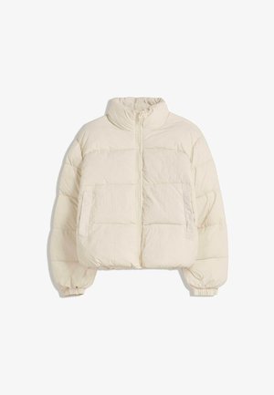 Krém színű puffos kabát magas gallérral, elülső cipzárral, rugalmas mandzsettákkal és két oldalsó zsebbel. A dizájnja dobozos, rövid fazonú.