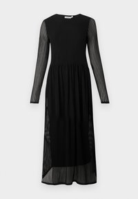 Garš melns kleita no teksturētas adījuma auduma ar garām caurspīdīgām piedurknēm, piegulošu korseti un plūstošu svārku ar sānu šķēlumiem.