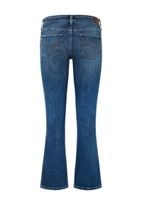 Jeans de mezclilla azules con un leve acampanado, que cuentan con dos bolsillos traseros y costuras naranjas visibles sobre un fondo blanco.