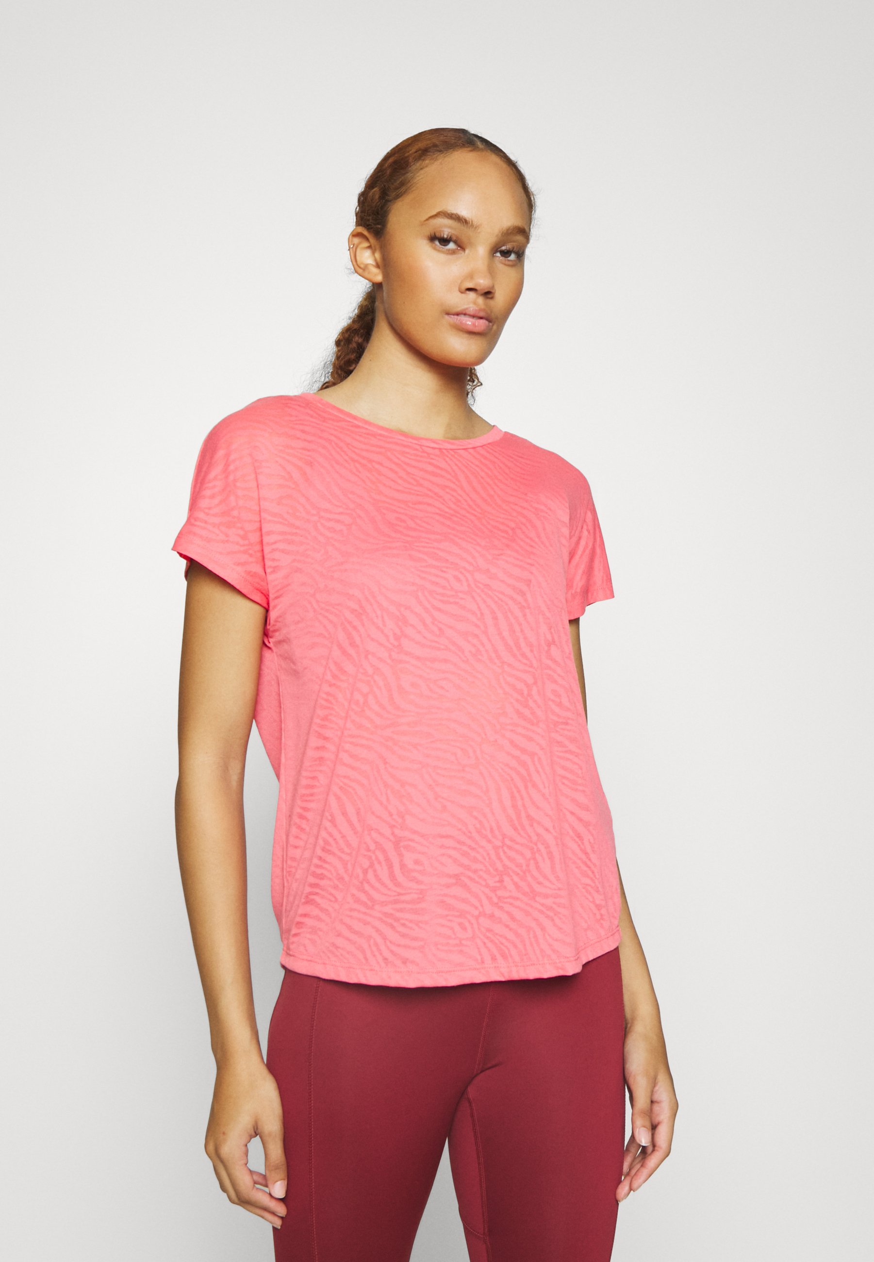 ONLY Onpivy SS VN Train Tee - Maglietta Activewear Donna A Maniche Corte, Scollo A V