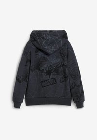 Zwarte hoodie met een spinnenweb grafisch ontwerp, met Marvel en Spider-Man logo's in contrasterende donkere tinten. Met capuchon en geribbelde manchetten.