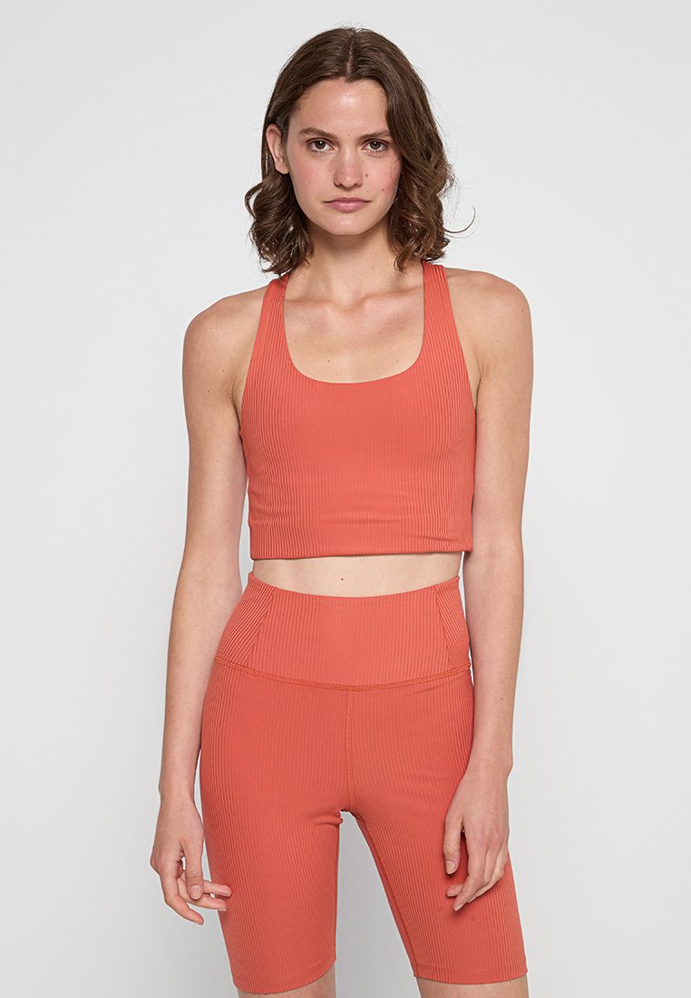 Girlfriend Collective Top lichtrood