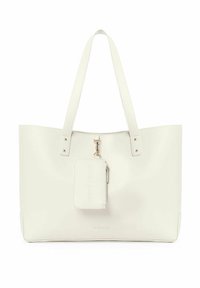 Sac fourre-tout blanc avec deux longues poignées, en simili cuir lisse, fermeture éclair, et une pochette zippée détachable attachée par un détail en métal argenté.
