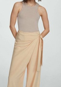 Mango Kalhoty - beige