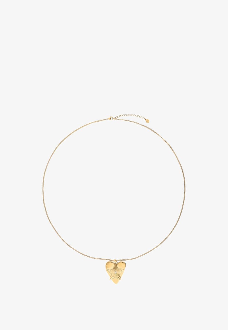 Gouden ketting met een dunne schakel en een hartvormige hanger met een bloemmotief en gestructureerde accenten. Verstelbare lengte met kettingverlenging.