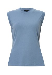 Maglietta senza maniche blu realizzata in cotone morbido, con scollatura tonda e silhouette aderente, caratterizzata da una texture liscia e un orlo rifinito.