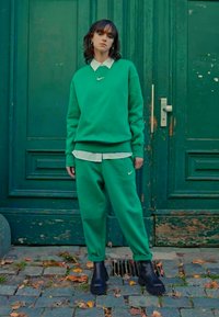 Nike Sportswear CREW - Camisola - malachite/sail