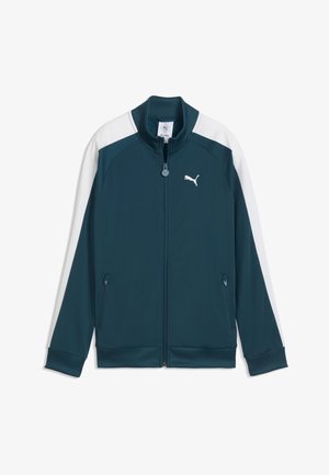 Dunkel petrolfarbene Trainingsjacke mit Reißverschluss, weißen Schulterstreifen, geripptem Kragen und Bündchen, Puma-Logo auf der Brust, zwei vordere Reißverschlusstaschen, flach liegend.