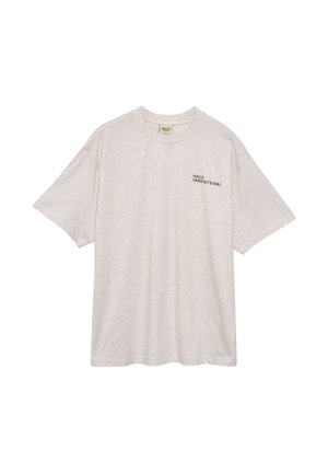 Hellgrau Baumwoll-T-Shirt mit lockerer Passform, rundem Halsausschnitt und kurzen Ärmeln. Mit kleinem schwarzen Logotext auf der Brust.