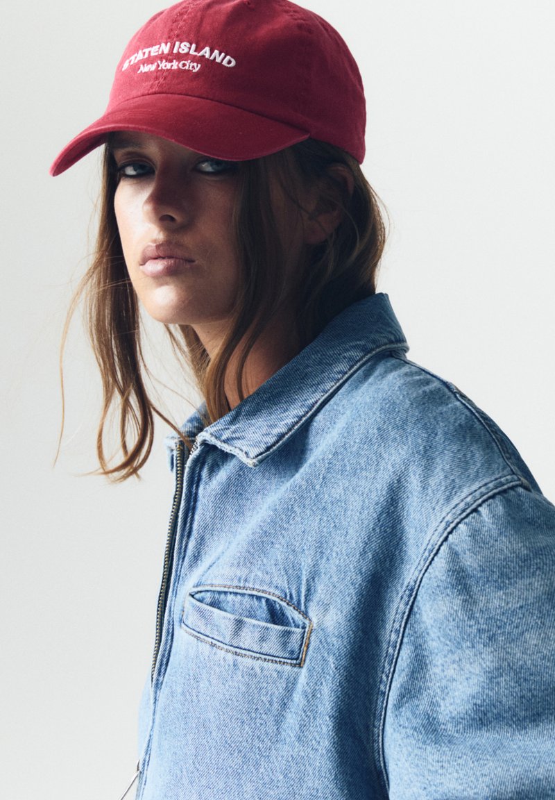 PULL&BEAR Kapa - red
