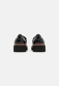 Coccinelle BEAT SHINY - Instappers - noir
