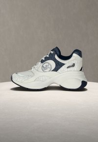 Δεν επιλέχθηκε, dress blues