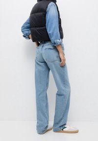 PULL&BEAR Väst - black