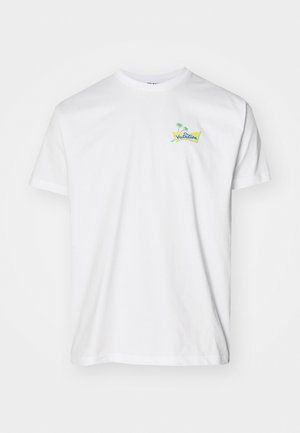 Weißes Baumwoll-T-Shirt mit Rundhalsausschnitt und kurzen Ärmeln. Auf der linken Brust befindet sich ein buntes "On Vacation"-Grafikmotiv mit Palmen.