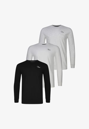Trzy koszulki z długim rękawem i okrągłym dekoltem w kolorach czarnym, białym i jasnoszarym, każda z małym, kursywnym logo na górnej lewej stronie klatki piersiowej.