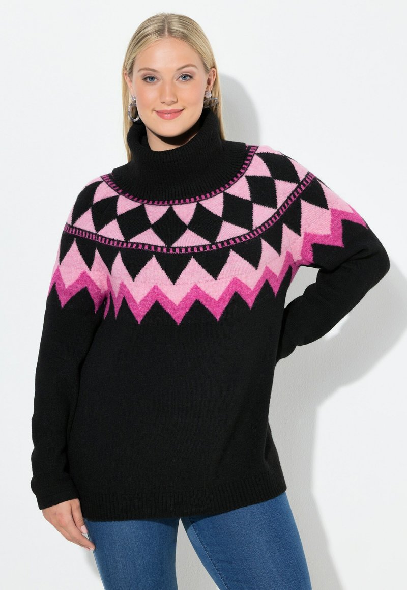 Maglione nero a maglia con colletto alto, caratterizzato da un motivo geometrico rosa e nero sul petto e sulle maniche. Vestibilità ampia e texture lavorata.