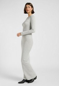 Lee LONG SLEEVE CREW_NECK  - Maxikleid - grey heather