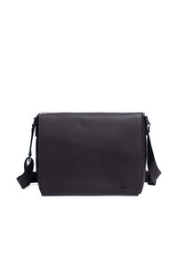 Borsa a tracolla in pelle nera con finitura testurizzata, dotata di chiusura a patta, tracolla regolabile e un discreto logo sul davanti.