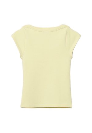 Lichtgele, korte mouwen, aansluitend T-shirt met een boothals, plat gelegd op een witte achtergrond.