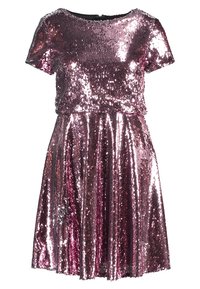 Abito a maniche corte, lungo fino al ginocchio, ricoperto di paillettes rosa lucide, con scollatura rotonda e gonna leggermente svasata.