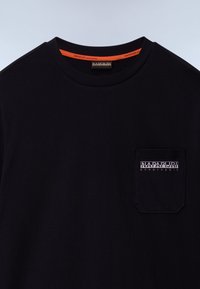 Thumbnail Image 7