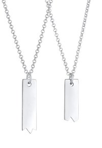 Sølv halskæde med to rektangulære, bogmærkeformede vedhæng med poleret finish, hængende fra en delikat kæde.