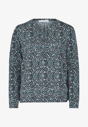 Langemouwen blouse met een donkere achtergrond en lichte blauwe en witte geometrische rasterpatronen. V-hals ontwerp met subtiele knopen.