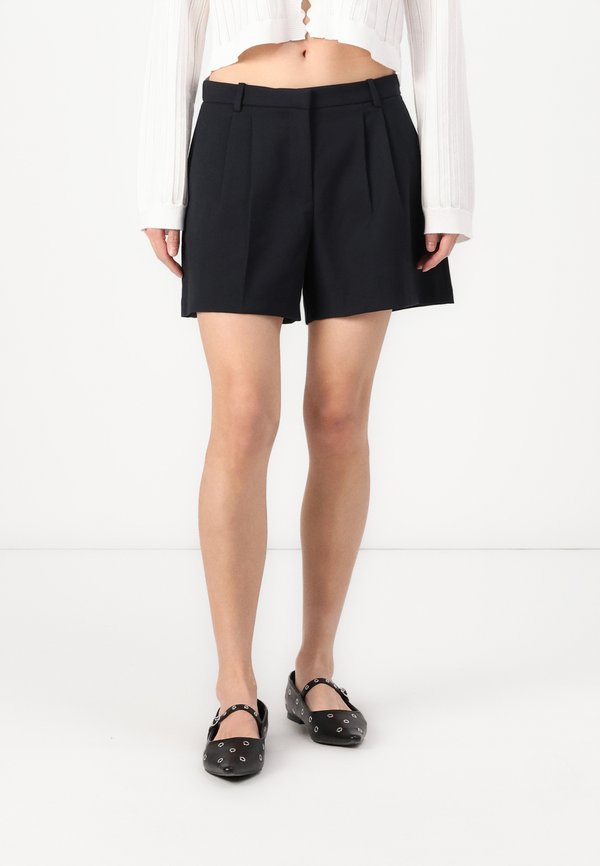 Curve Love A&F Sloane Low Rise Tailored Short - Shorts