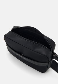 Valentino Bags CARDANO UNISEX - Geantă crossbody - nero
