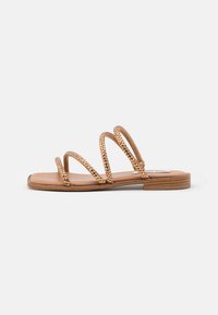 Steve Madden STARIE - Sandalias planas - gold/dorado - Zalando.es