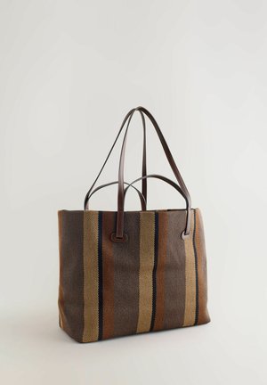 Ruda pinta rankinė su vertikaliomis juostelėmis smėlio, rudos ir tamsiai mėlynos spalvų. Turi tamsiai rudos odos rankenas ir erdvią stačiakampę formą.