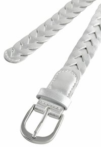 Wit gevlochten leren riem met een zilveren metalen gesp. Gestructureerde afwerking met een gladde band en een beveiligde lus bij de gesp.