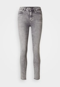 Jean skinny taille haute en denim gris délavé avec poches devant, fermeture à bouton et ourlets bruts aux chevilles.
