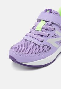 New Balance 570V3 UNISEX - Zapatillas running asfalto - lilac glow