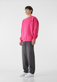 9N1M SENSE ESSENTIAL CREWNECK - Felpa - hibiskus pink