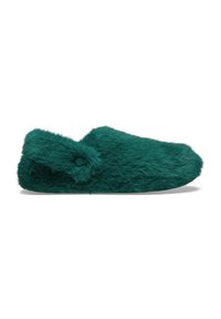 Kapcie z sztucznego futra w kolorze teal, o zaokrąglonym kształcie, z akcentem guzikowym po boku oraz miękką, teksturowaną powierzchnią.
