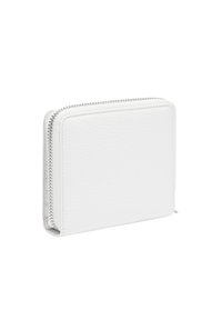 Biały skórzany portfel o fakturowanym wykończeniu, prostokątnym kształcie i zamku błyskawicznym. Posiada przeszycia oraz srebrny detal zamka.