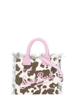 Canvas shopper met bruin-witte koeienprint, roze handvatten en roze tekst met de tekst "The place to be Saint Barth Summer Paradise."