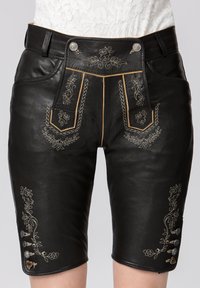 Schwarze Ledershorts mit dekorativer goldener Stickerei, gepunkteten Knöpfen an den Seiten und einer taillierten Passform mit hoher Taille.