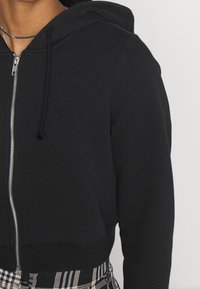 Monki Felpa con zip - black