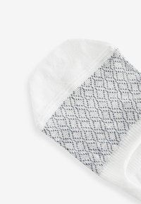 Next 5 PACK - Calcetines tobilleros - white black grey texture