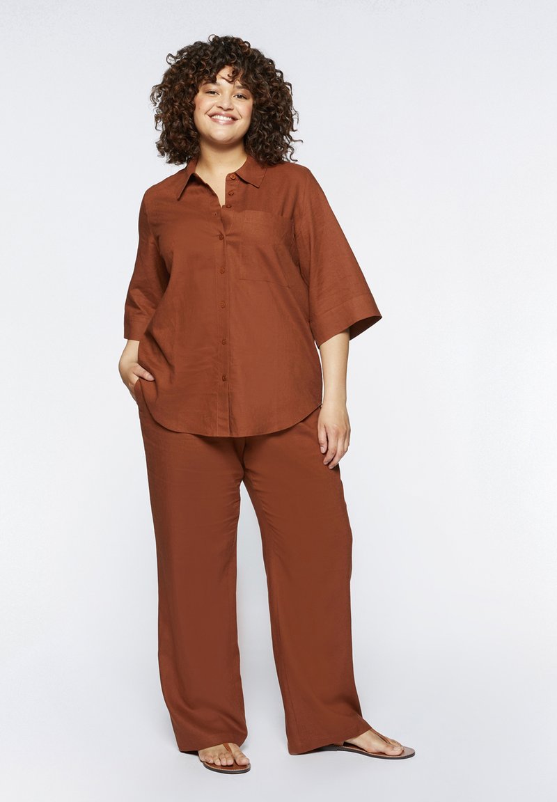 Fiorella Rubino Overhemdblouse bruin