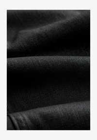 Odabrano, black coated