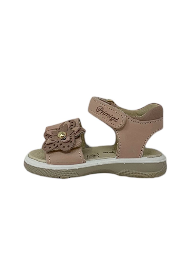 Sandalino rosa con esterno in pelle texturizzata, dettaglio floreale con centro rotondo oro, strap regolabile in Velcro e suola in gomma.